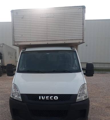 IVECO DAILY 35S14 CHASSI CABINE TURBO INTERCOOLER DIESEL 2P MANUAL IVECO DAILY 35S14 CHASSI CABINE TURBO INTERCOOLER DIESEL 2P MANUAL